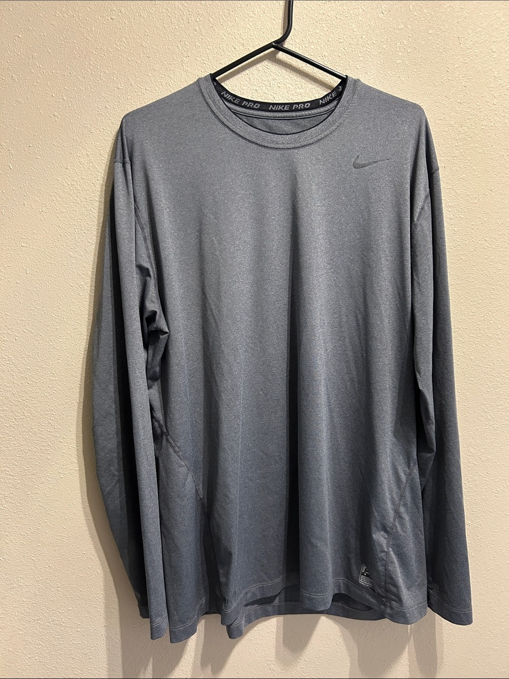 Nike Men’s Long Sleeve Dri-FIT Top - Charcoal